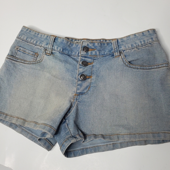 Roxy Jean Shorts with Rainbow Embroidery Button Fly 7 - Picture 4 of 6